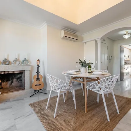 Cozy 2 Bdrm W Sea Views Next To Puerto Banus * Marbella