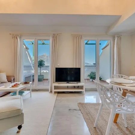 Cozy 2 Bdrm W Sea Views Next To Puerto Banus Apartment