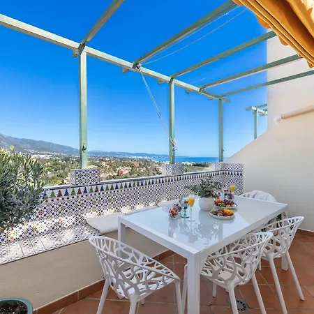 Apartment Cozy 2 Bdrm W Sea Views Next To Puerto Banus Marbella