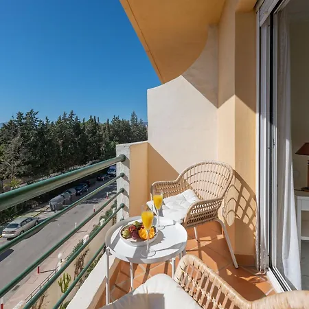 Apartment Cozy 2 Bdrm W Sea Views Next To Puerto Banus