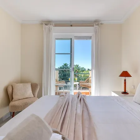 Cozy 2 Bdrm W Sea Views Next To Puerto Banus *
