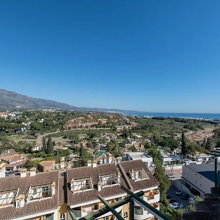 Cozy 2 Bdrm W Sea Views Next To Puerto Banus